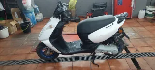 Aprilia Sonic 50 Scooter