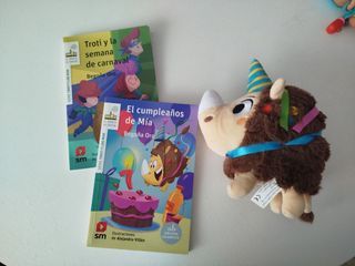 Pack peluche + 2 libros Troti