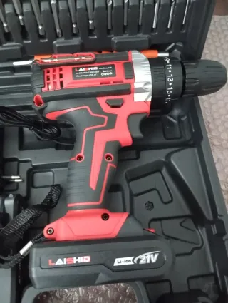 TALADRO ATORNILLADOR MULTIFUNCIONAL 2 BATERÍAS.