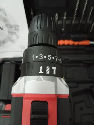 TALADRO ATORNILLADOR MULTIFUNCIONAL 2 BATERÍAS.