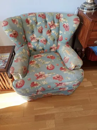 2 Sofás Orejeros Chesterfield Tela