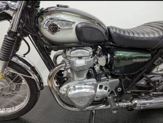 Kawasaki W800 · 2011 · 42.262 km