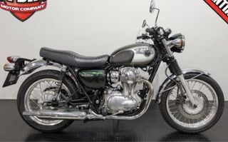 Kawasaki W800 · 2011 · 42.262 km