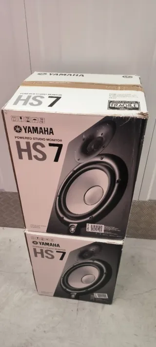 Monitores de Estudio Yamaha HS7