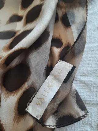 Sciarpa Valentino in pura seta