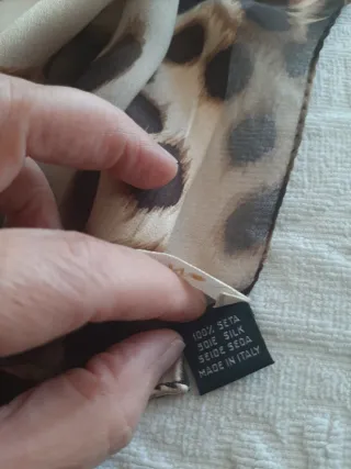 Sciarpa Valentino in pura seta