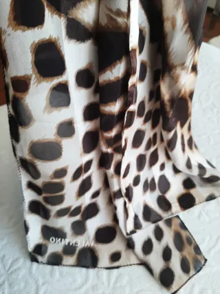 Sciarpa Valentino in pura seta