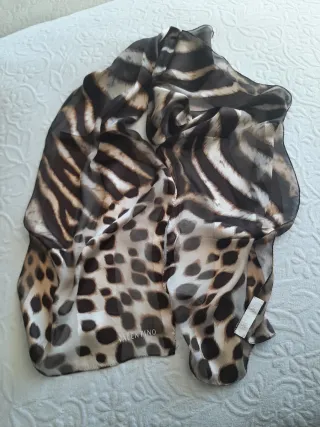 Sciarpa Valentino in pura seta