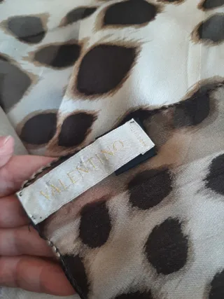 Sciarpa Valentino in pura seta