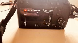 Cámara Panasonic Lumix FZ83 en si caja y  factura