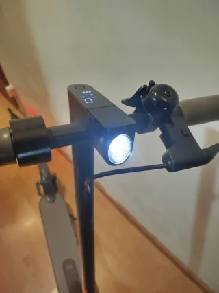 Xiaomi Mi Electric Scooter M365