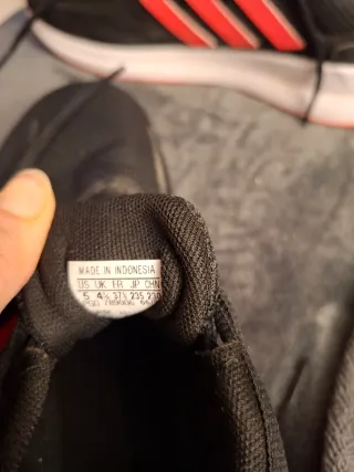 Zapatillas Adidas Running Negras y Rojas