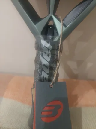 Racchetta Bullpadel HACK 04 paquito navarro 2026