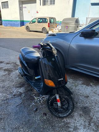 Piaggio Zip antigua