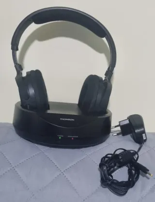 Auriculares inalámbricos . Escucho ofertas