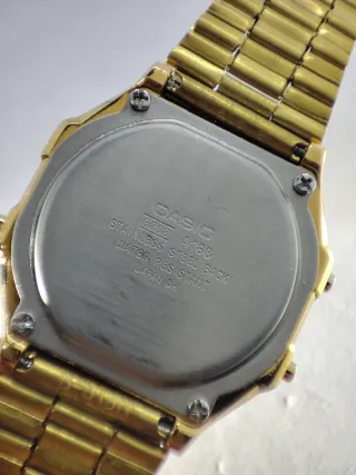 Reloj Casio A168 Dorado
