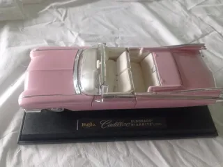 Maisto Cadillac Eldorado Biarritz 1959 Rosa