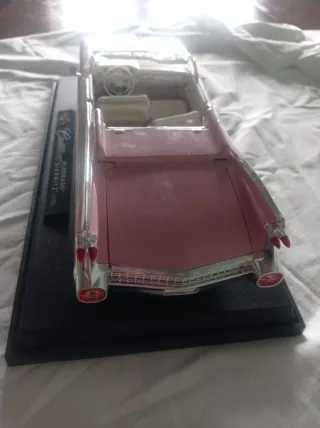 Maisto Cadillac Eldorado Biarritz 1959 Rosa