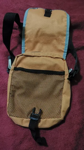 Bolso bandolera gris y naranja