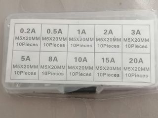 Caja de fusibles surtidos