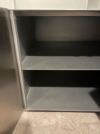 Cajón de acero inoxidable gris