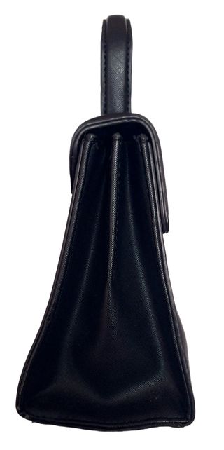 Borsa nera con dettagli oro