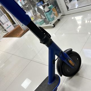 Monopattino elettrico Reebok Delta Urban+ con caricatore