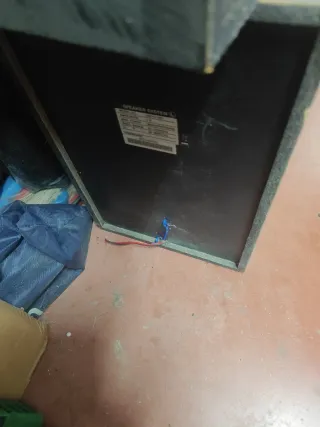 Altavoz LG Plata y Negro