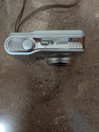 Cámara Digital Nikon Coolpix L4 Plata