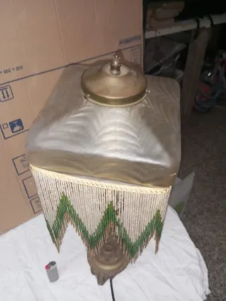 Lámpara de mesa antigua