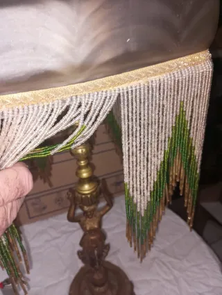 Lámpara de mesa antigua