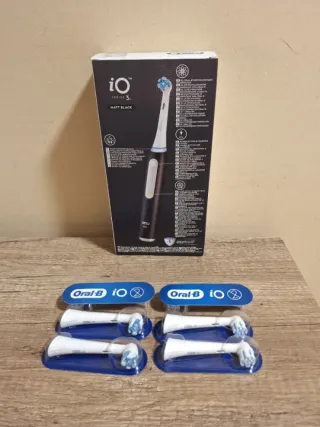 Oral-B iO3s Cepillo Eléctrico + Cabezales
