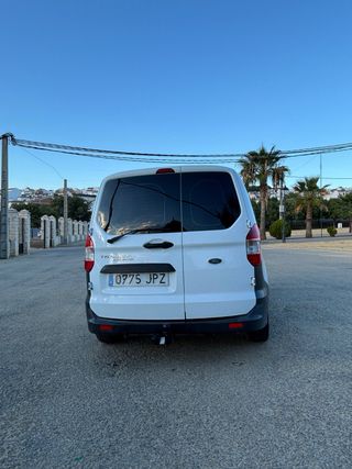 Ford Transit Courier 2016