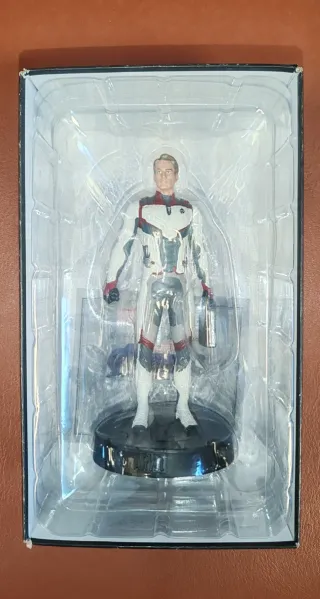 Figura Capitán América Traje Equipo