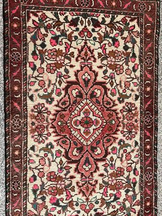 Alfombra antigua de lana