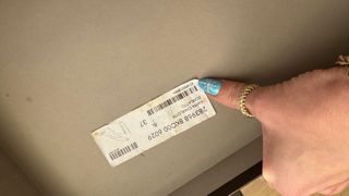 Zapatos de tacón Gucci burdeos con hebilla dorada