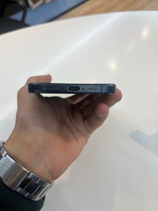 iPhone 15 NEGRO – 256 GB – GARANTÍA 6 MESES