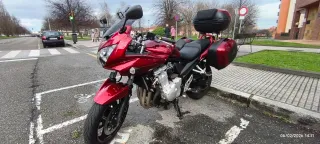 Suzuki GSF 650 Naked Roja