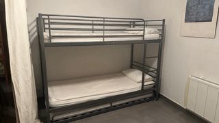 Literas IKEA metálicas grises