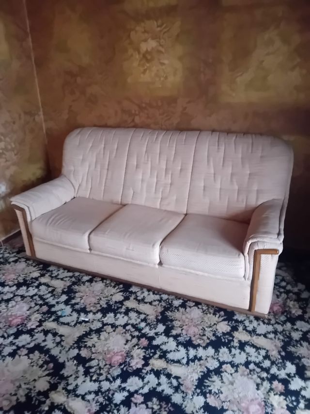 SOFÁ DE 3 PLAZAS MUY BUENO 35 EUROS, CARTAGENA