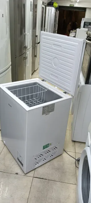 Congelador horizontal Benavent 85 x 64 x 55 cm