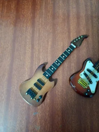 3 Mini Guitarras Madera Decorativas