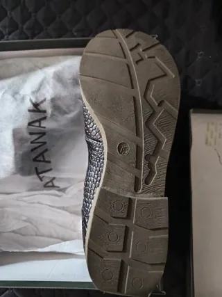 Botines imitación cocodrilo Talla 37.5.Oferton