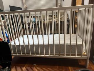 Cuna para bebé / Cama infantil
