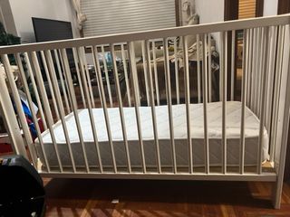 Cuna para bebé / Cama infantil