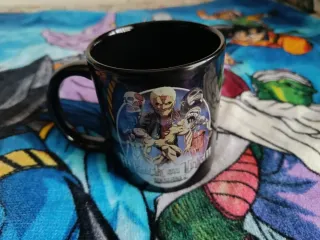 Ataque a los Titanes Caja Regalo