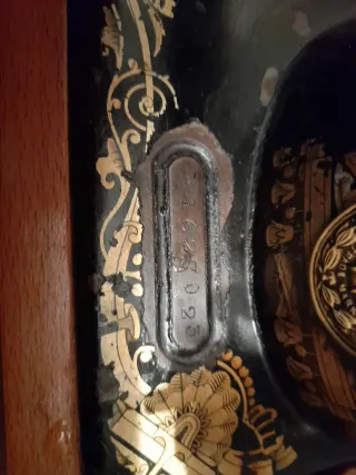 Máquina de coser Singer antigua