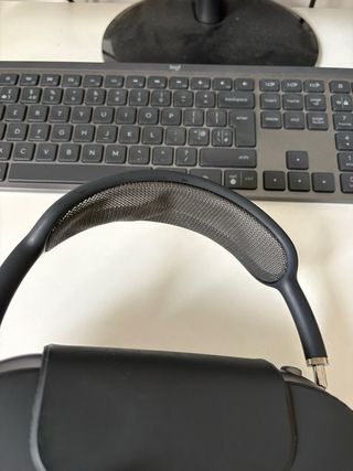 Auriculares Apple AirPods Max gris espacial