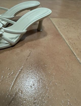 Sandalias tacón flores blancas Stradivarius