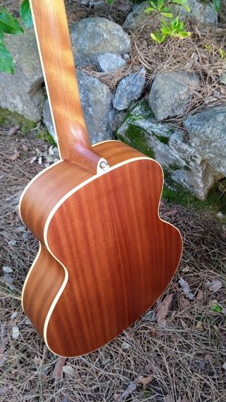 GUITARRA ÁLVAREZ TRAVEL